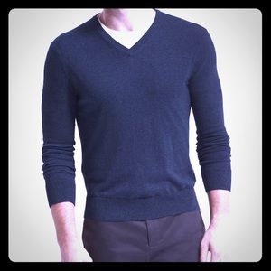 Men’s Black 50% Silk V Neck NWOT